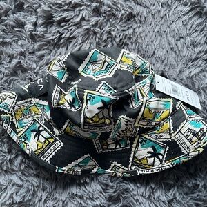 NWT RVCA Bucket Hat S-M